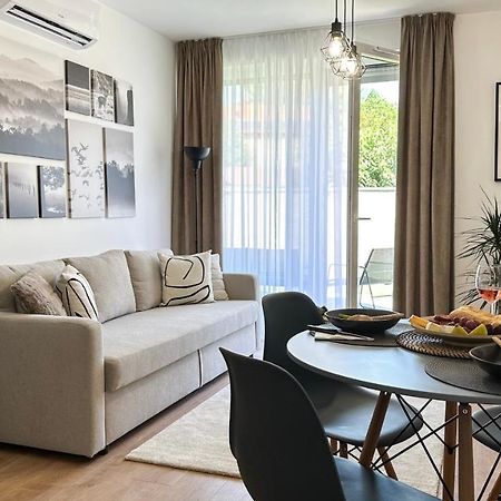 Linden Apartman 002 - Adults Only Mosonmagyaróvár Esterno foto