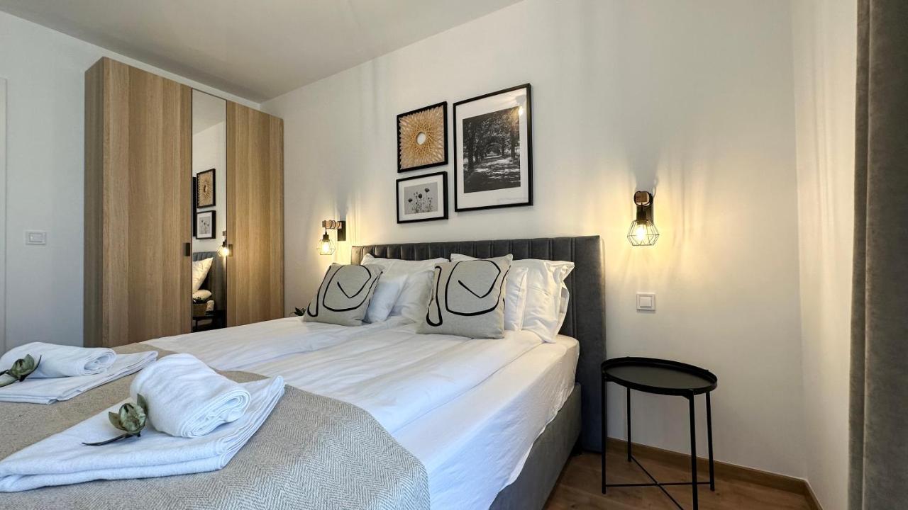Linden Apartman 002 - Adults Only Mosonmagyaróvár Esterno foto