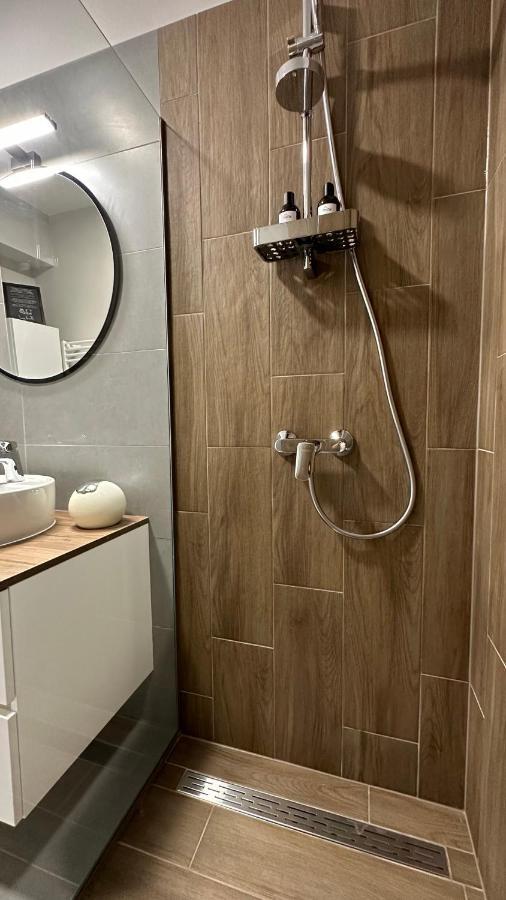 Linden Apartman 002 - Adults Only Mosonmagyaróvár Esterno foto