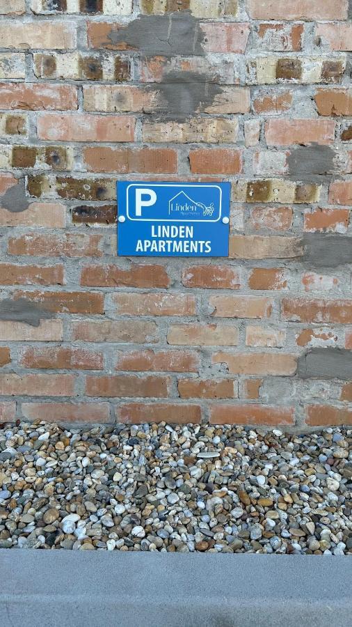 Linden Apartman 002 - Adults Only Mosonmagyaróvár Esterno foto